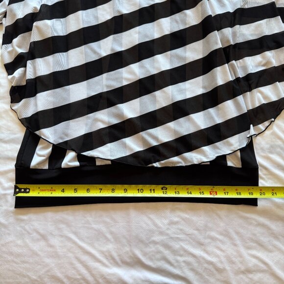 Peter Nygard Black and White Striped Blouse with Banded bottom Size Large L NWOT - Picture 4 of 6